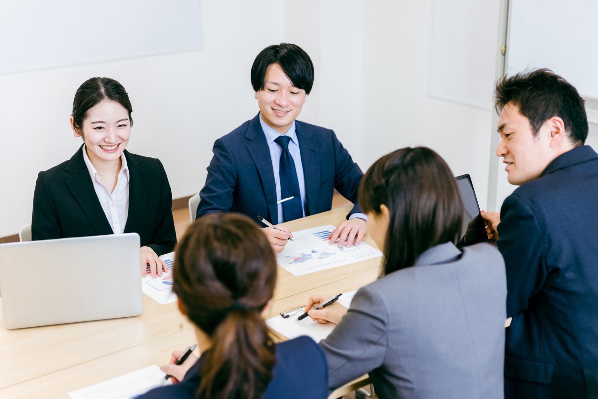 営業所長候補／メーカー機能を兼ね備えた産業部品商社【石川・新潟・東京】◆オーダーメード商品企画提案（2825）