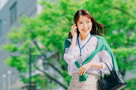 【プライム上場】アシスタント〈マーケティング・ブランディング推進を担う〉大阪◆ハイブリッドワーク制度(4225)